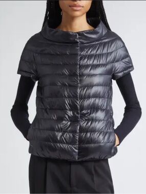 HERNO Reversible Cap Sleeve Short Goose 
Down Jacket Size 38